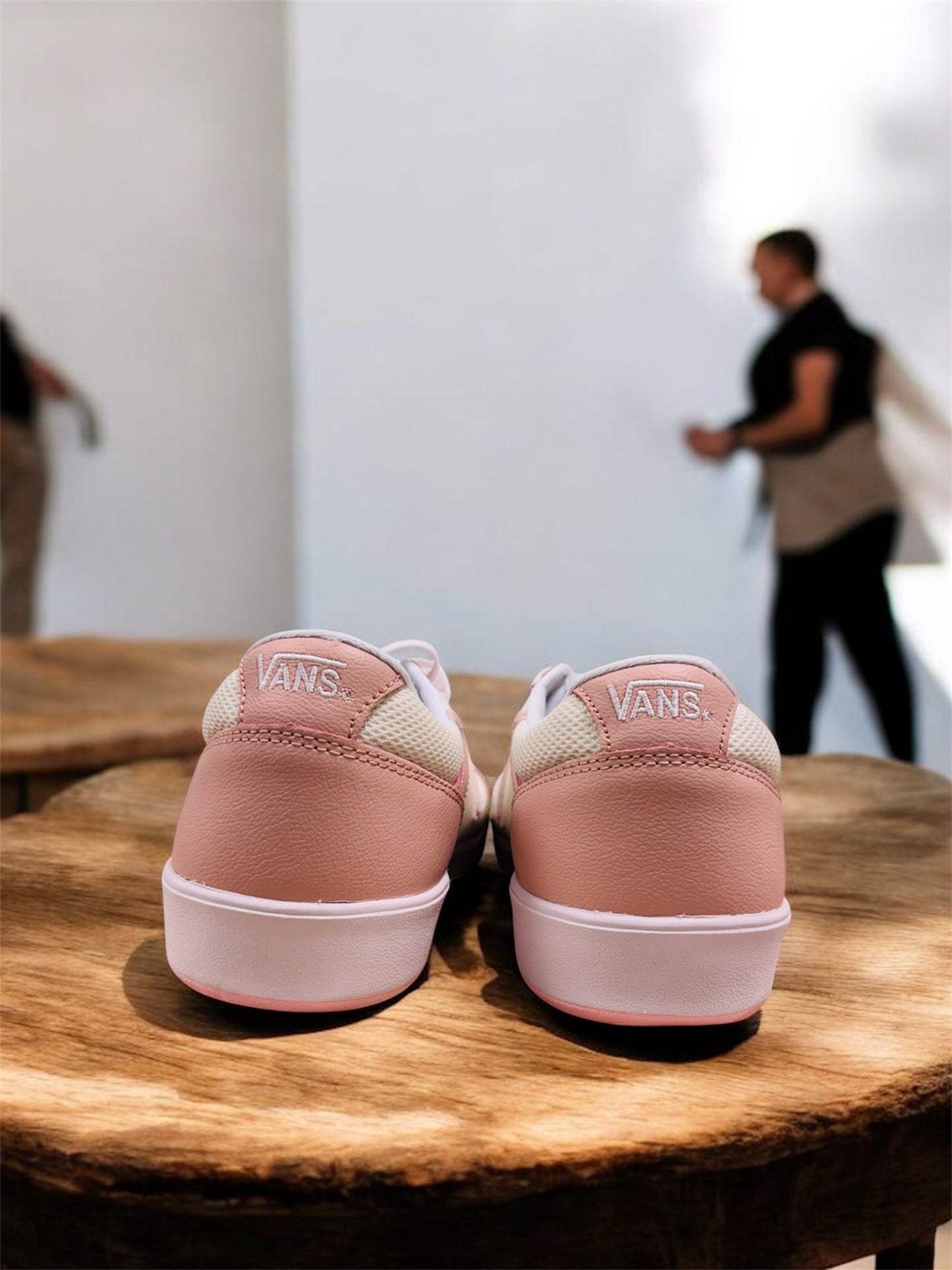 Vans Lowland CC Damen Sneakers in Rose/Creme Herstellernummer: VN000BWBBQL1 ( Letzte Stück)