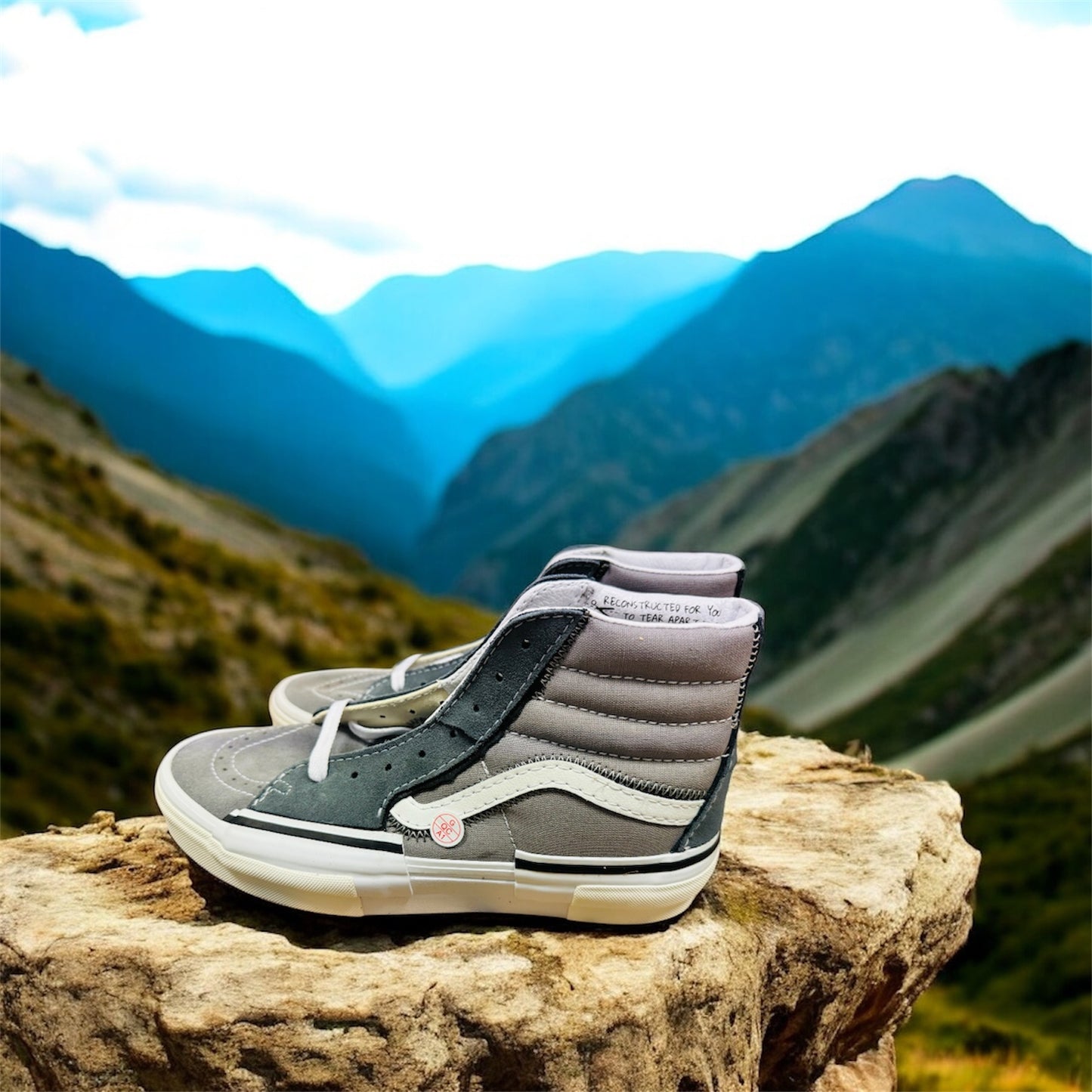 Vans Sk8-Hi Reconst Unisex Schuhe in Grau Herstellernummer: VN0005UKGRY1 ( Letzte Stück )