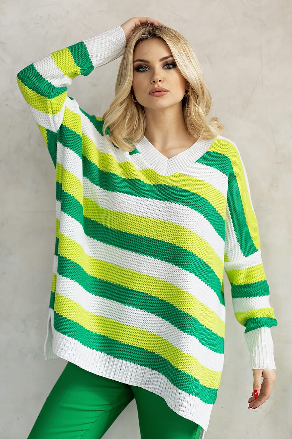  Pullover model 178647 PeeKaBoo 